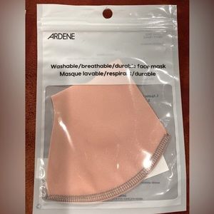Ardene Face Mask